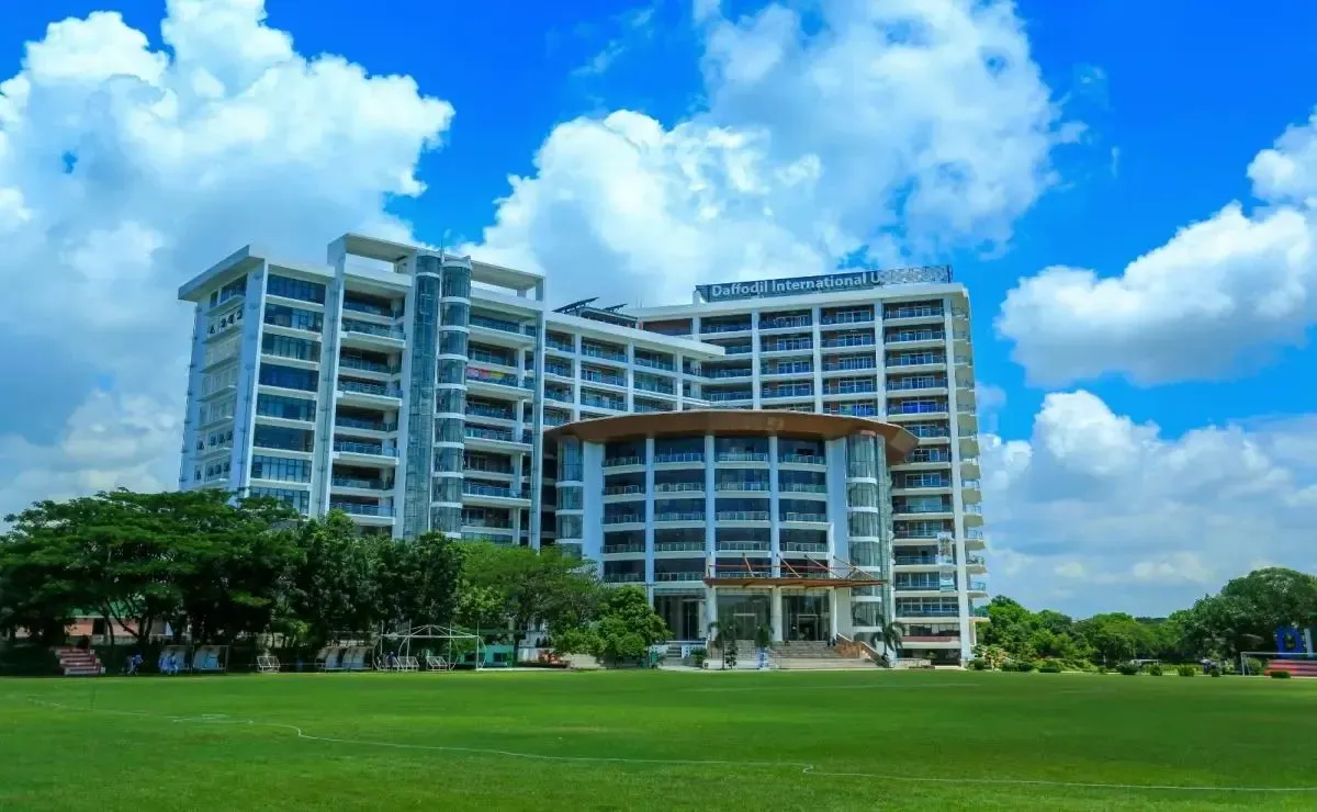 Daffodil International University ক্যাম্পাস